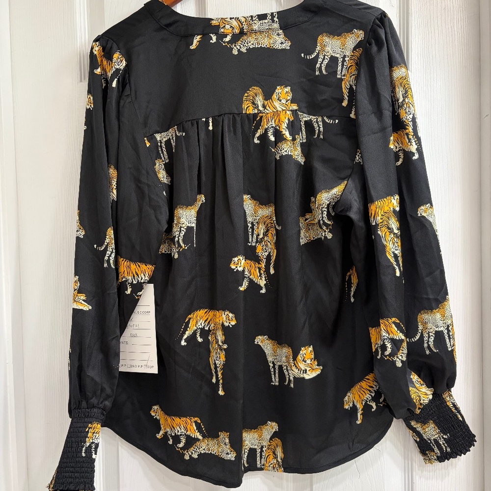 New Easel Black Cheetah Tiger Print Long Sleeve Blouse Women's Satin Top Small - Picture 3 of 5